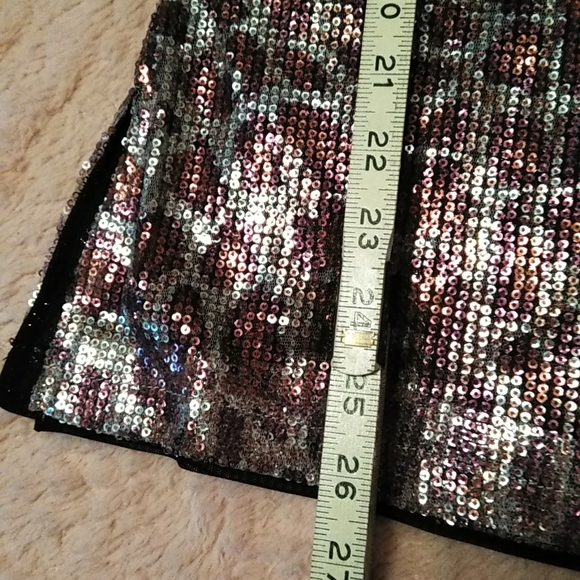 Oleg Cassini Mini Sequin Top - Picture 7 of 11
